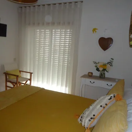 בית הארחה Casa Da Pedralva נאזרה