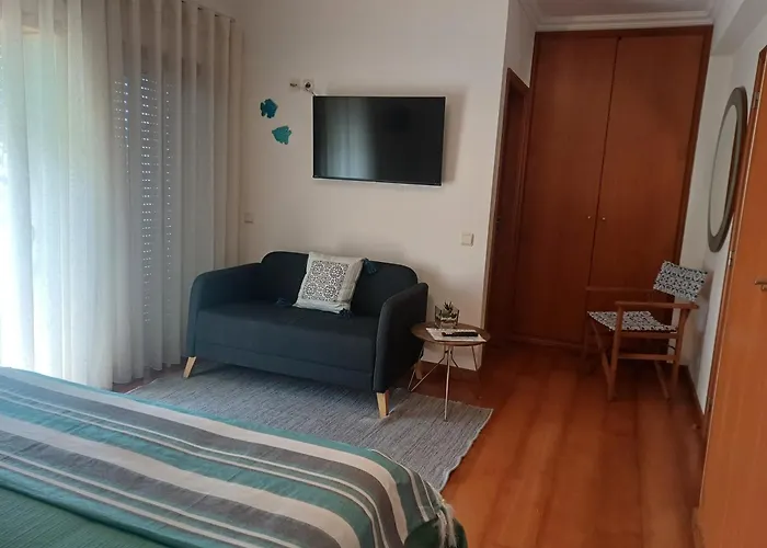 בית הארחה Casa Da Pedralva נאזרה